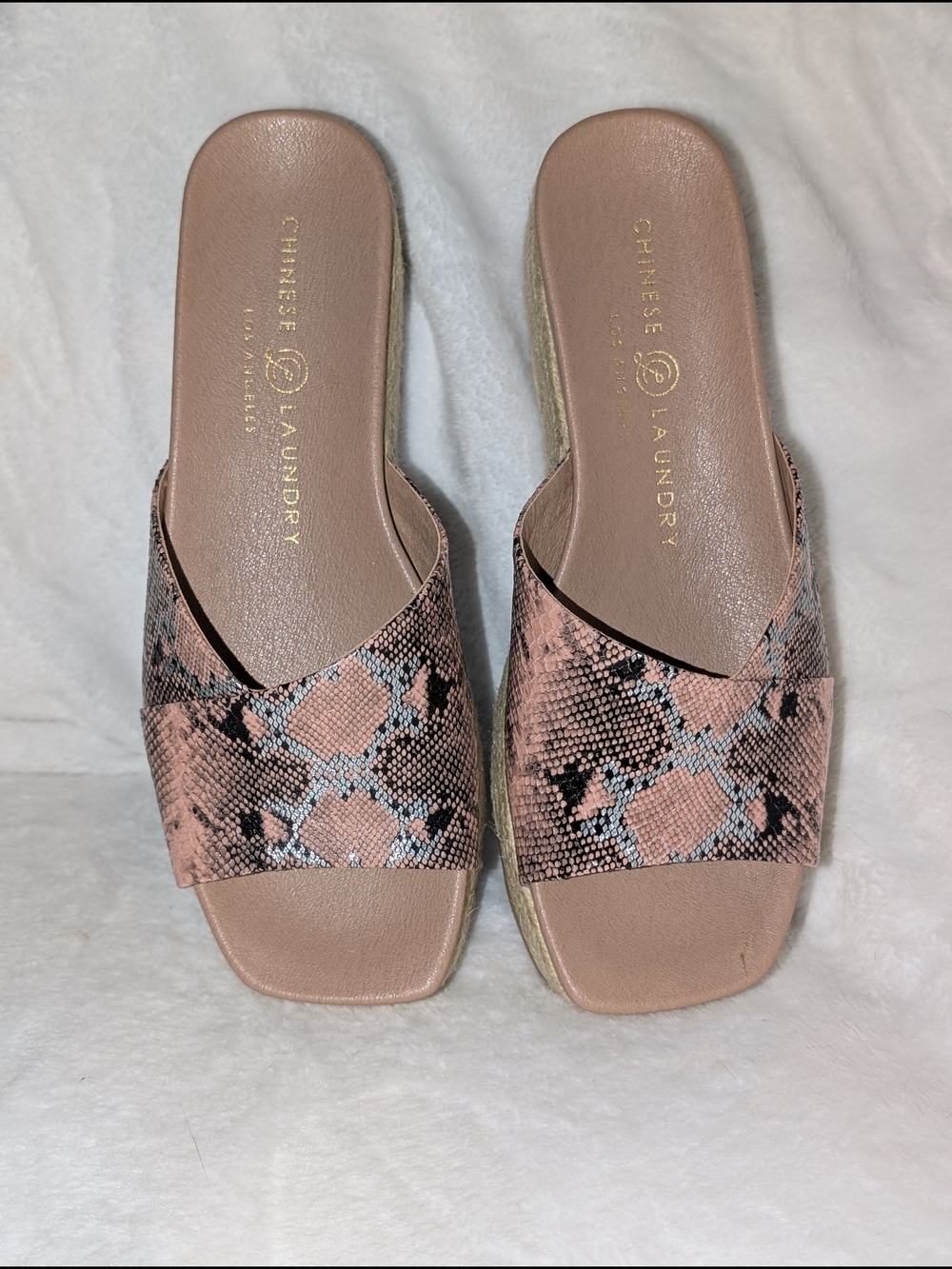 Chinese Laundry Pink Snake-Print Slide Sandals Size 6